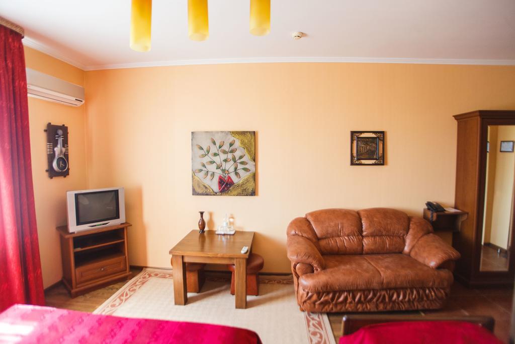 Aivengo Hotel Kolodenka Esterno foto
